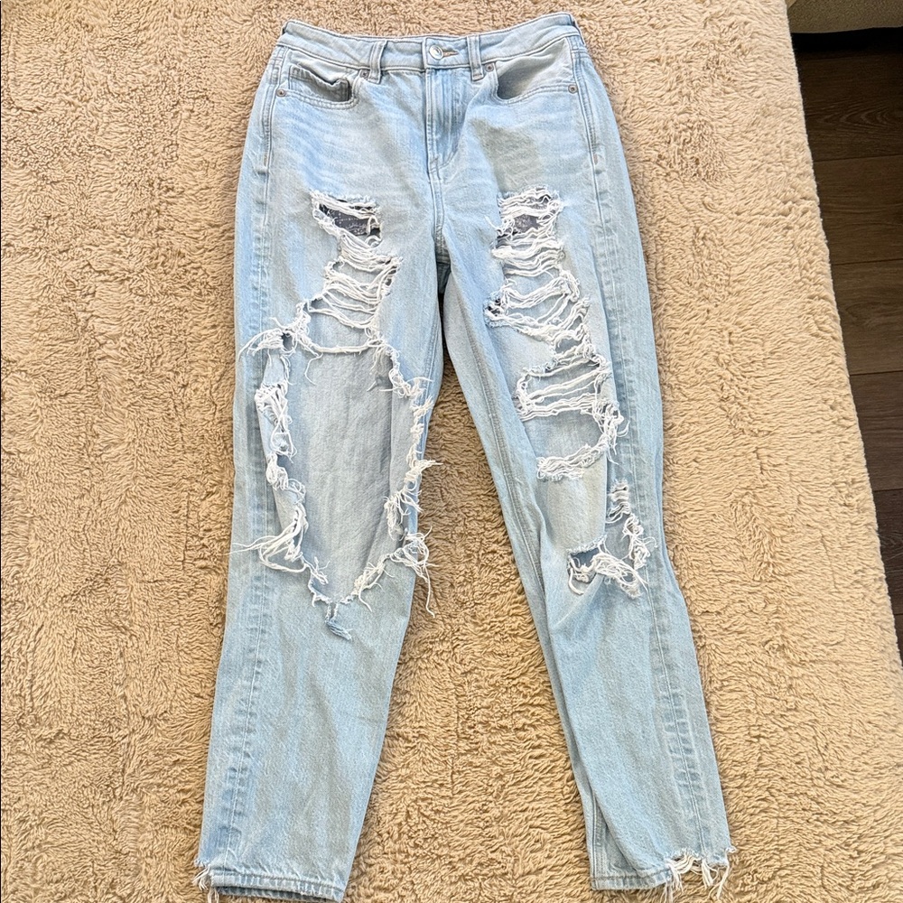 American Eagle Outfitters Light Blue Distressed Boyfriend Jeans